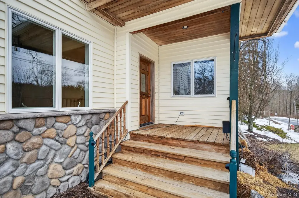 558 Pine Hill Road Chester NY 10918