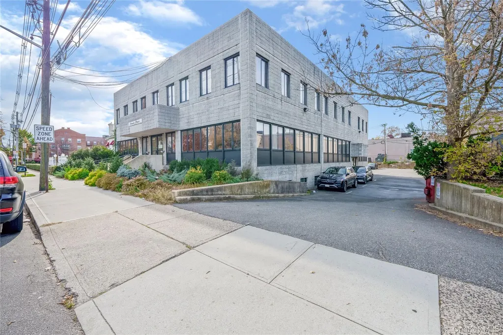 30 S Ocean Avenue Freeport NY 11520