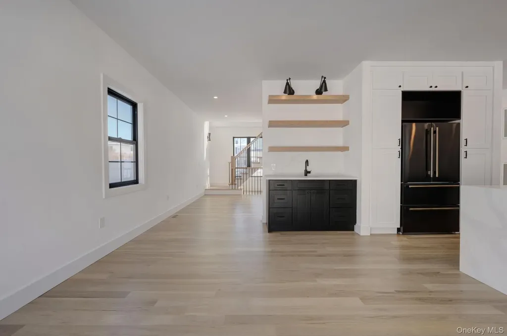 38 Pond Lane Levittown NY 11756