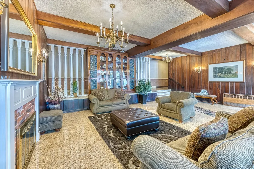 70 North Grove Freeport NY 11520