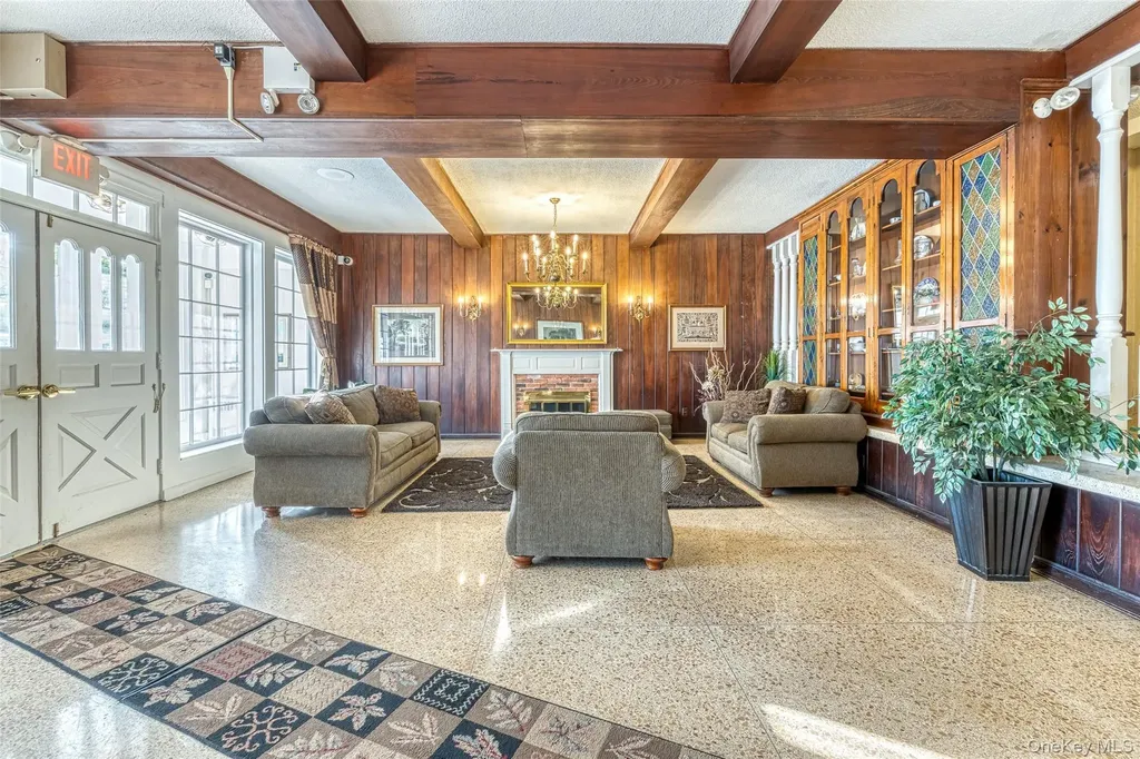 70 North Grove Freeport NY 11520