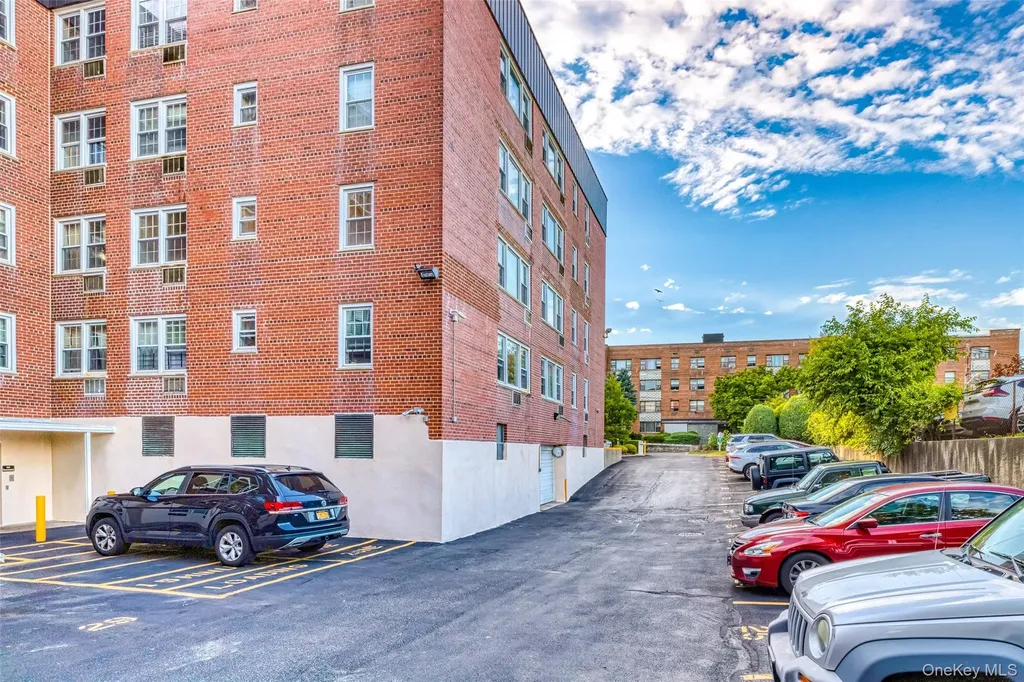 70 North Grove Freeport NY 11520