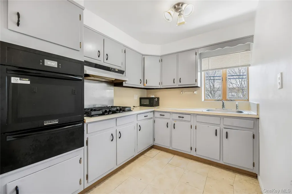 3223 Lucerne Street Bronx NY 10465