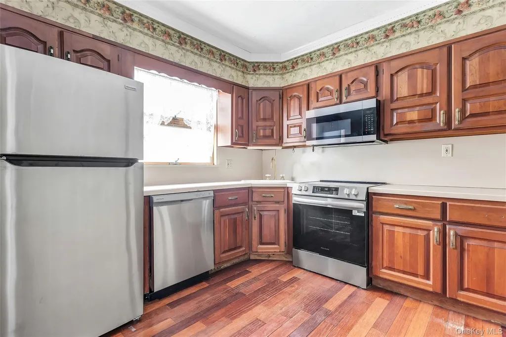 98 Moore Avenue Oceanside NY 11572
