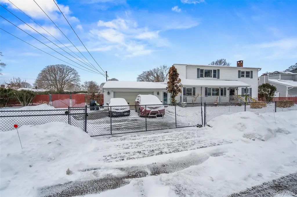 8 George Drive Mastic NY 11950