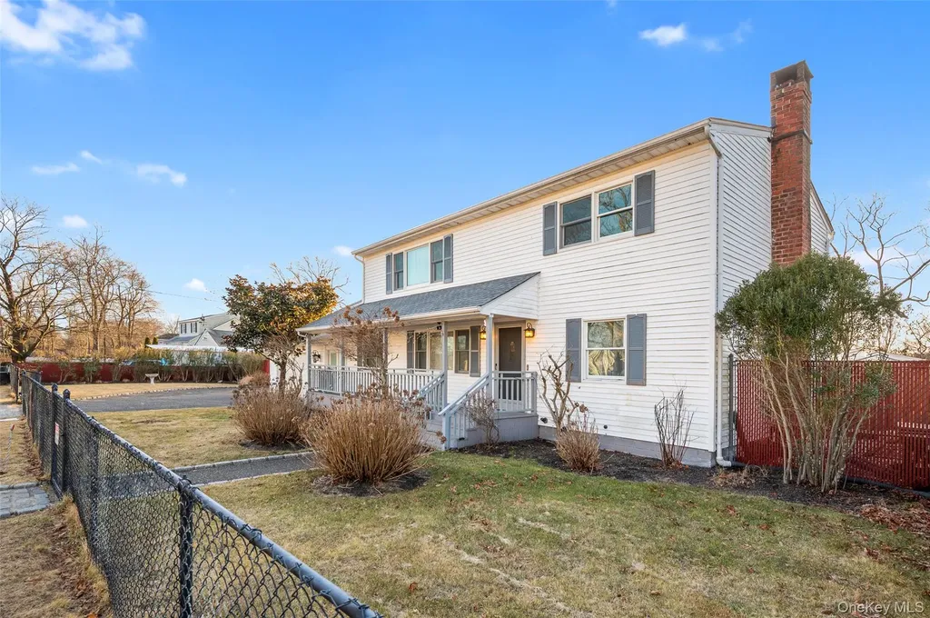 8 George Drive Mastic NY 11950
