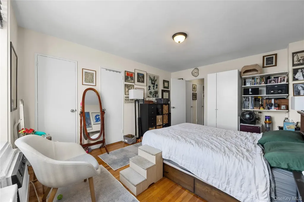 6200 Riverdale Bronx NY 10471