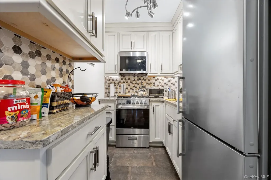 6200 Riverdale Bronx NY 10471