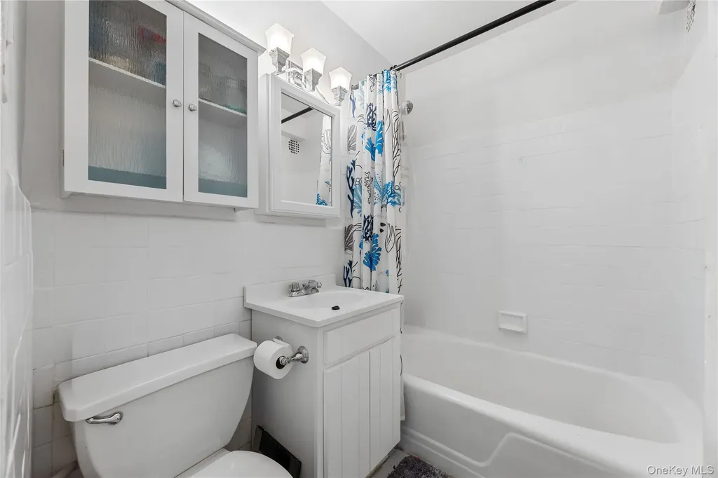 6200 Riverdale Bronx NY 10471