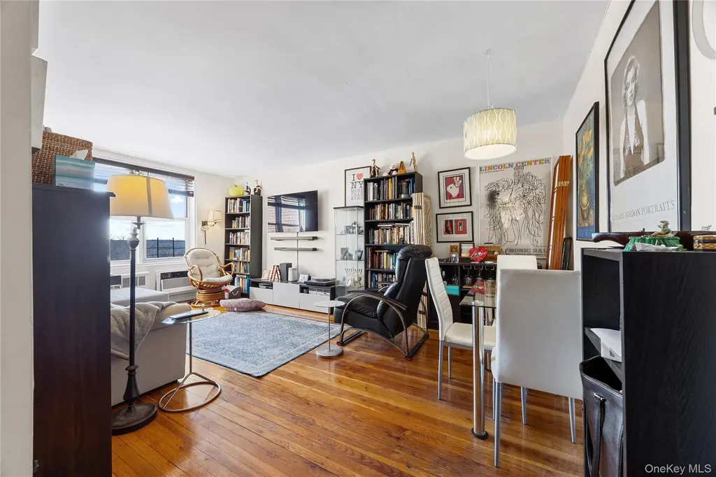 6200 Riverdale Bronx NY 10471