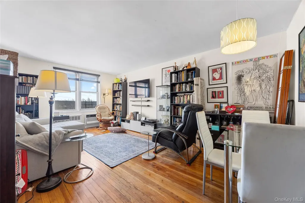 6200 Riverdale Bronx NY 10471