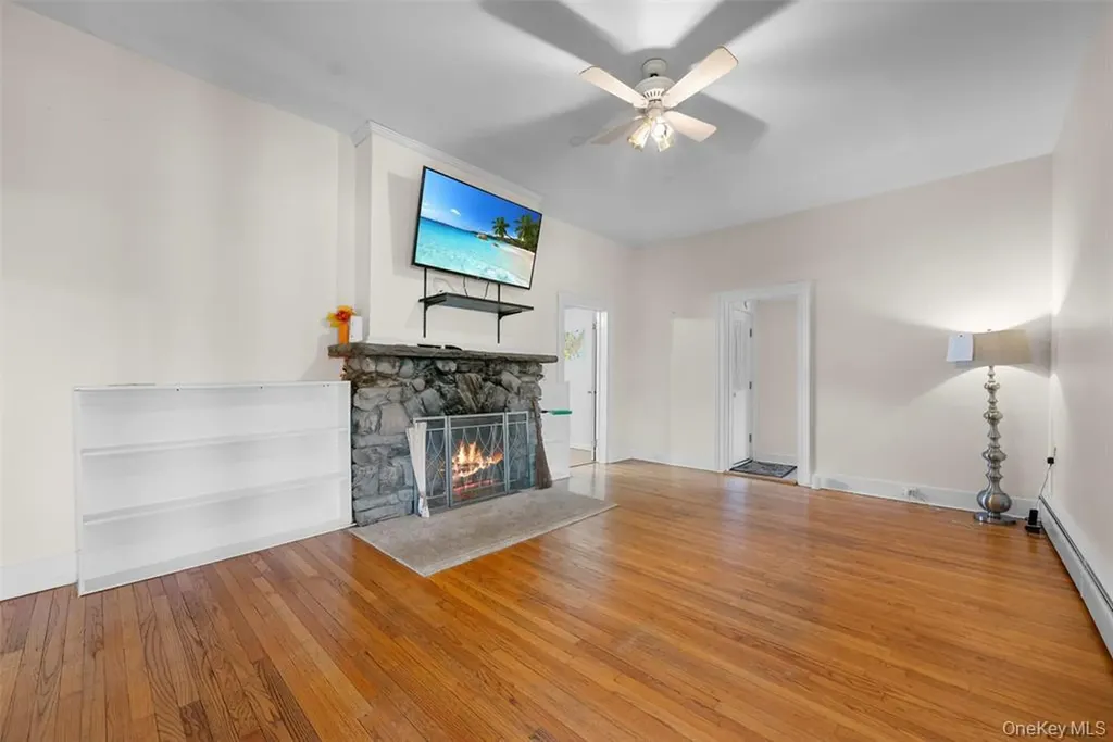 96 Galloway Road Warwick NY 10990