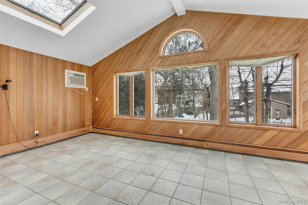 68 Beaumont Drive Plainview NY 11803