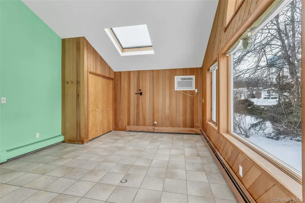 68 Beaumont Drive Plainview NY 11803