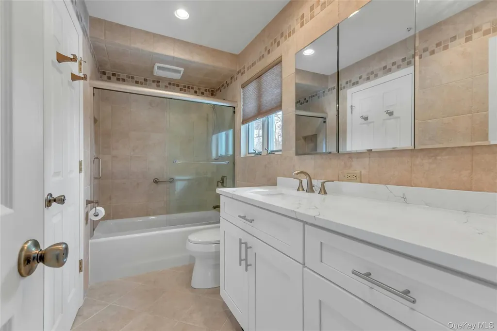 68 Beaumont Drive Plainview NY 11803