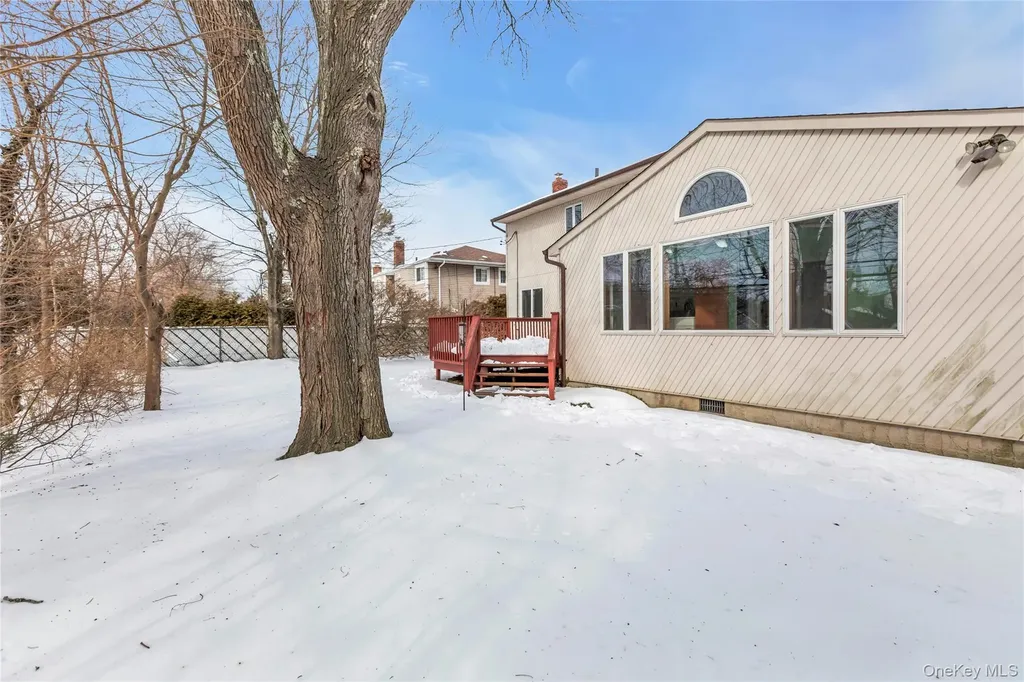 68 Beaumont Drive Plainview NY 11803