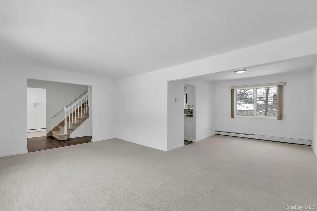 68 Beaumont Drive Plainview NY 11803