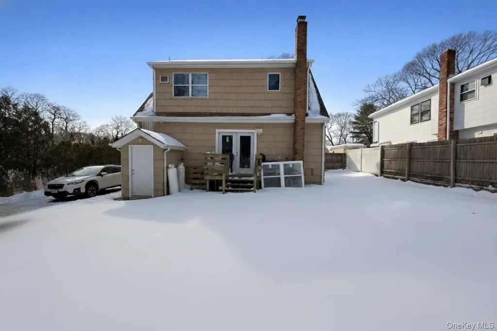 19 Rutland Road Mastic NY 11950