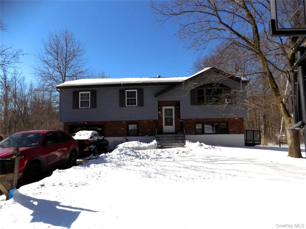16 Baldwin Drive Wappingers Falls NY 12590
