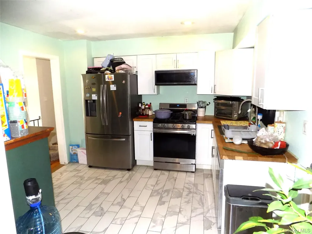 16 Baldwin Drive Wappingers Falls NY 12590