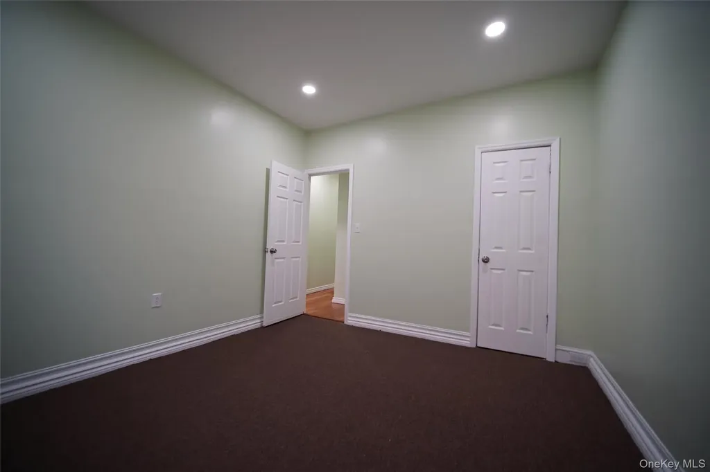 723 E 227th Street Bronx NY 10466