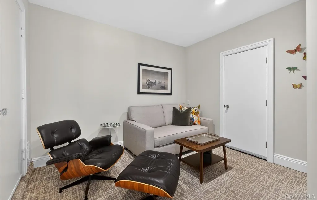 211 Barton Avenue Melville NY 11747