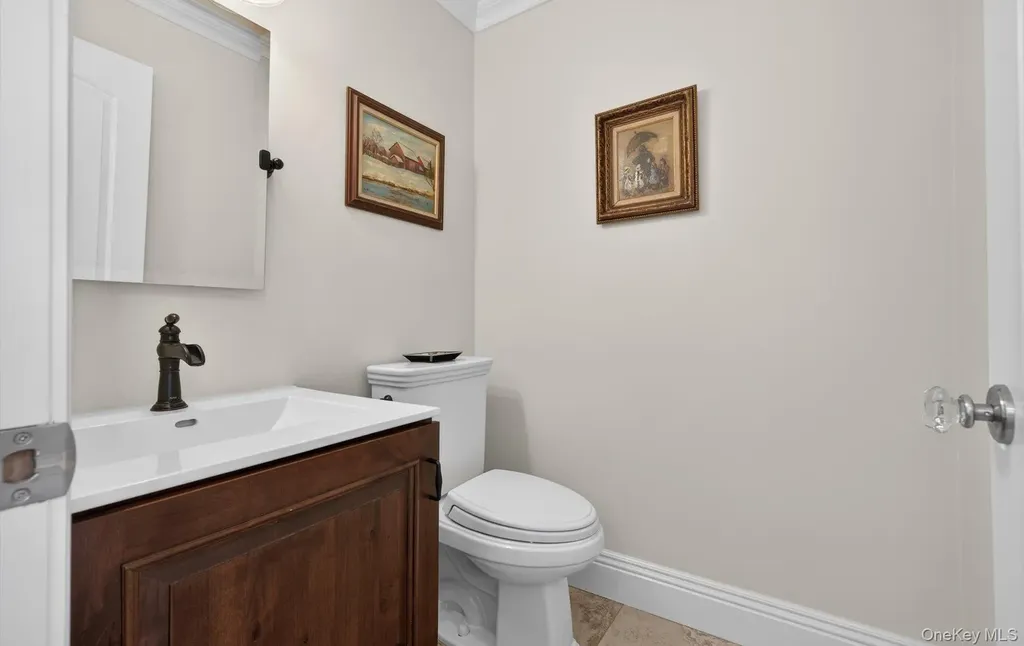 211 Barton Avenue Melville NY 11747