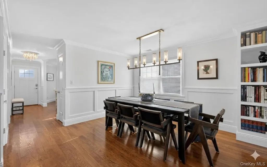 211 Barton Avenue Melville NY 11747