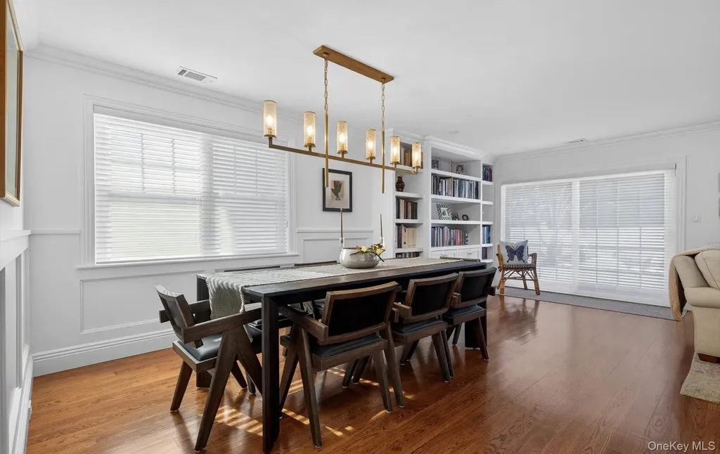 211 Barton Avenue Melville NY 11747