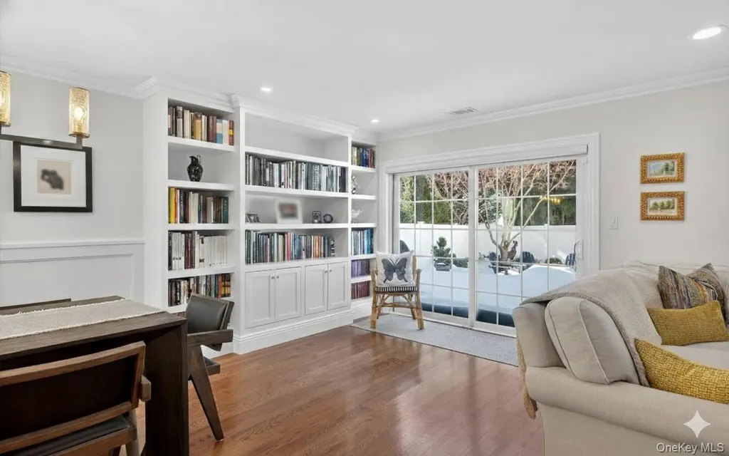 211 Barton Avenue Melville NY 11747