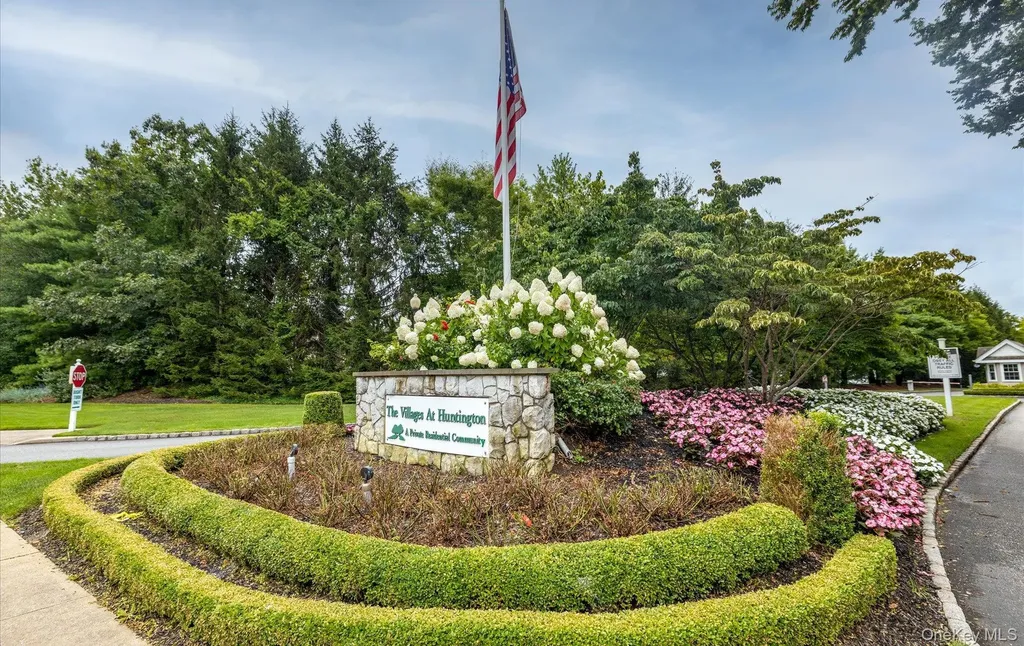 211 Barton Avenue Melville NY 11747