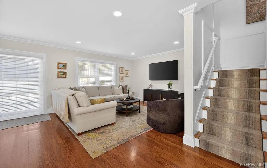 211 Barton Avenue Melville NY 11747