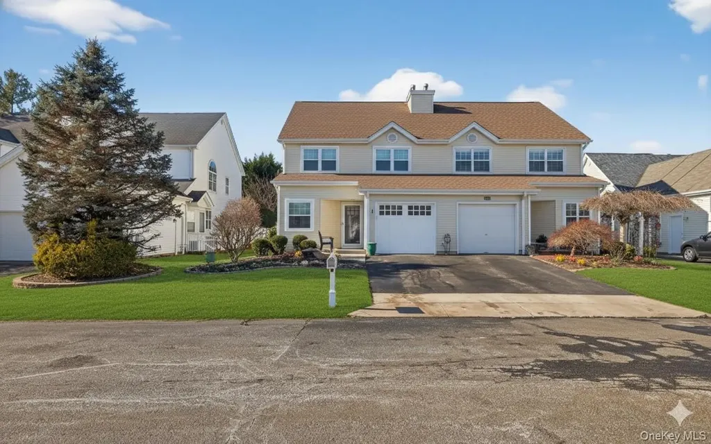 211 Barton Avenue Melville NY 11747