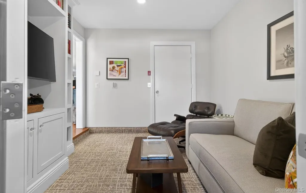 211 Barton Avenue Melville NY 11747