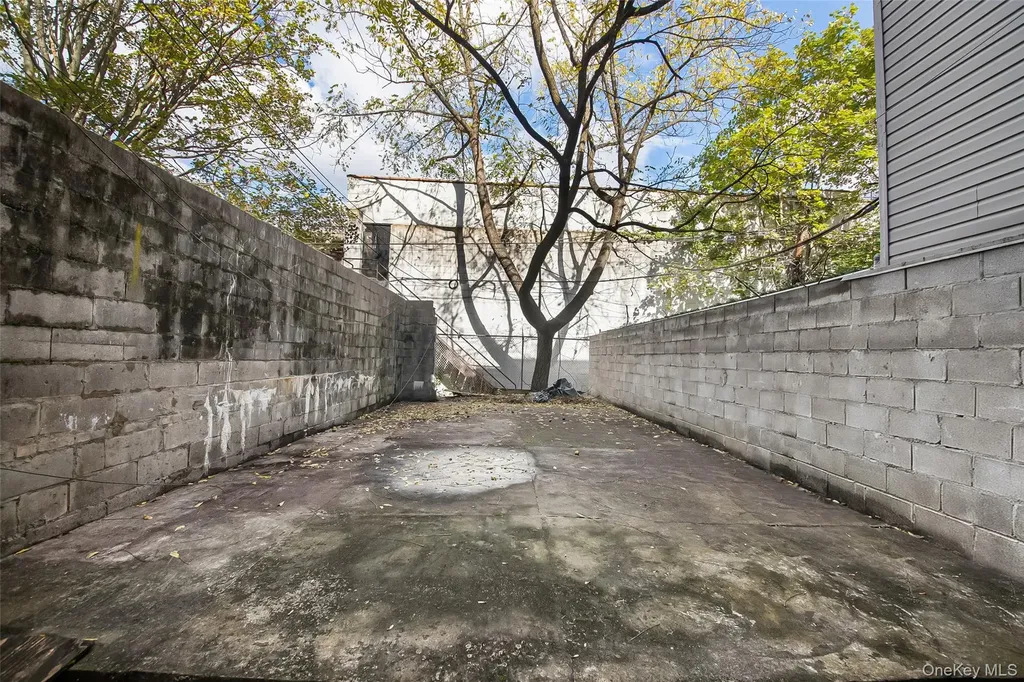 35 Herkimer Street Brooklyn NY 11216