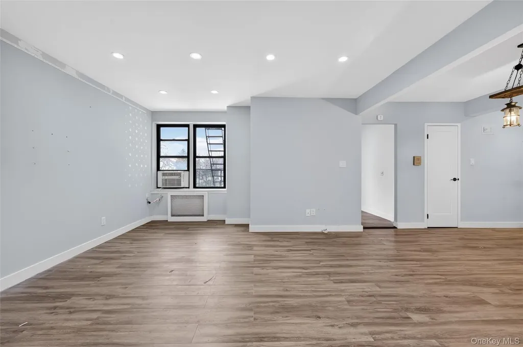 170-06 Crocheron Avenue Flushing NY 11358