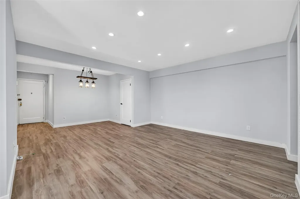 170-06 Crocheron Avenue Flushing NY 11358