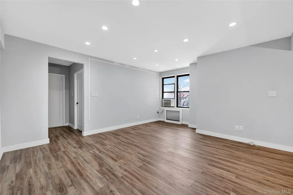 170-06 Crocheron Avenue Flushing NY 11358