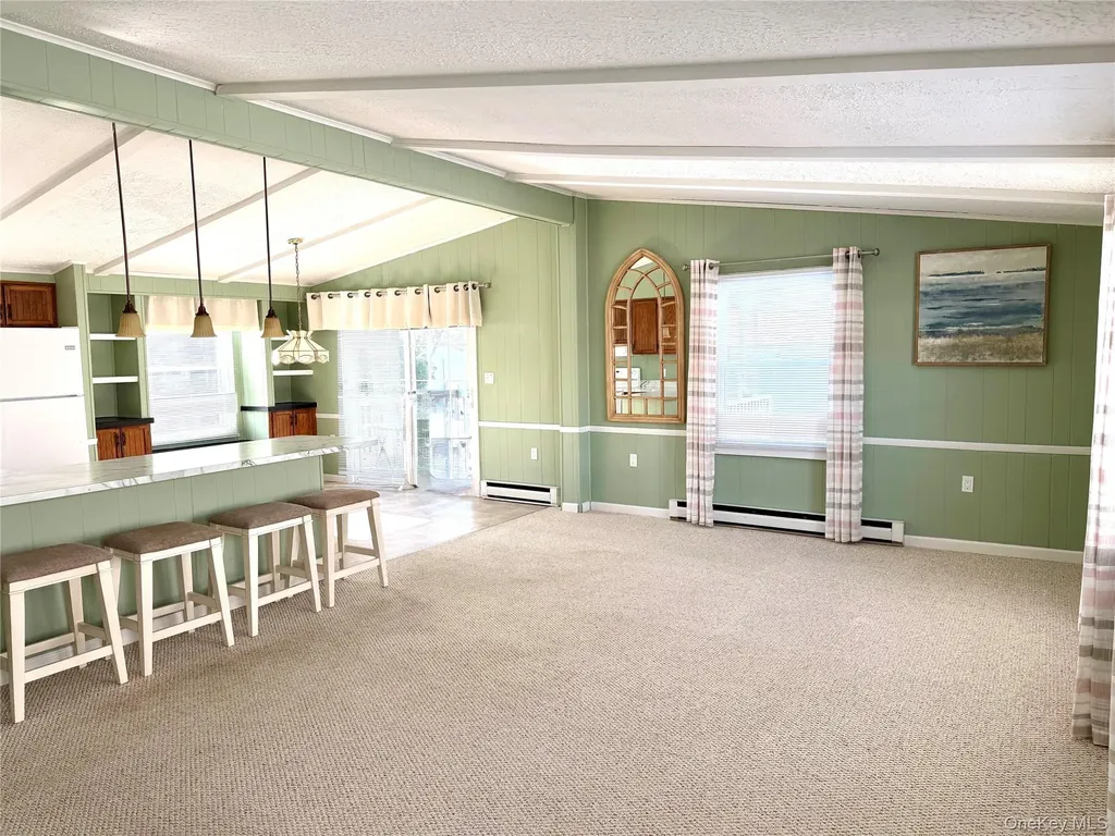 16 Village Circle E Manorville NY 11949