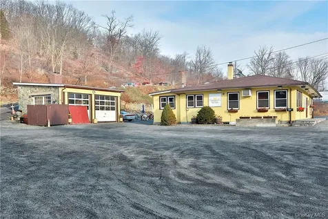 243-245 Orange Turnpike Sloatsburg NY 10974