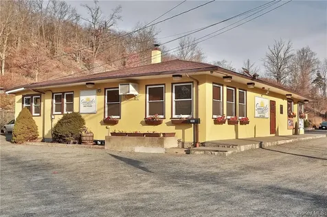 243-245 Orange Turnpike Sloatsburg NY 10974
