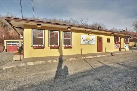 243-245 Orange Turnpike Sloatsburg NY 10974