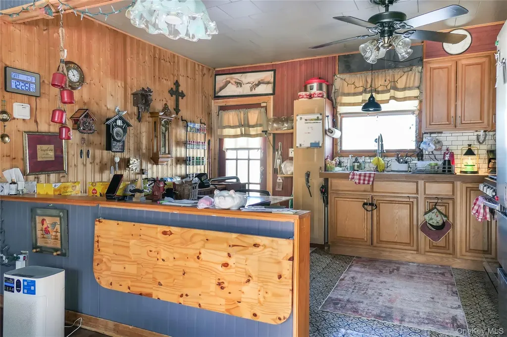 15 Private Road Medford NY 11763