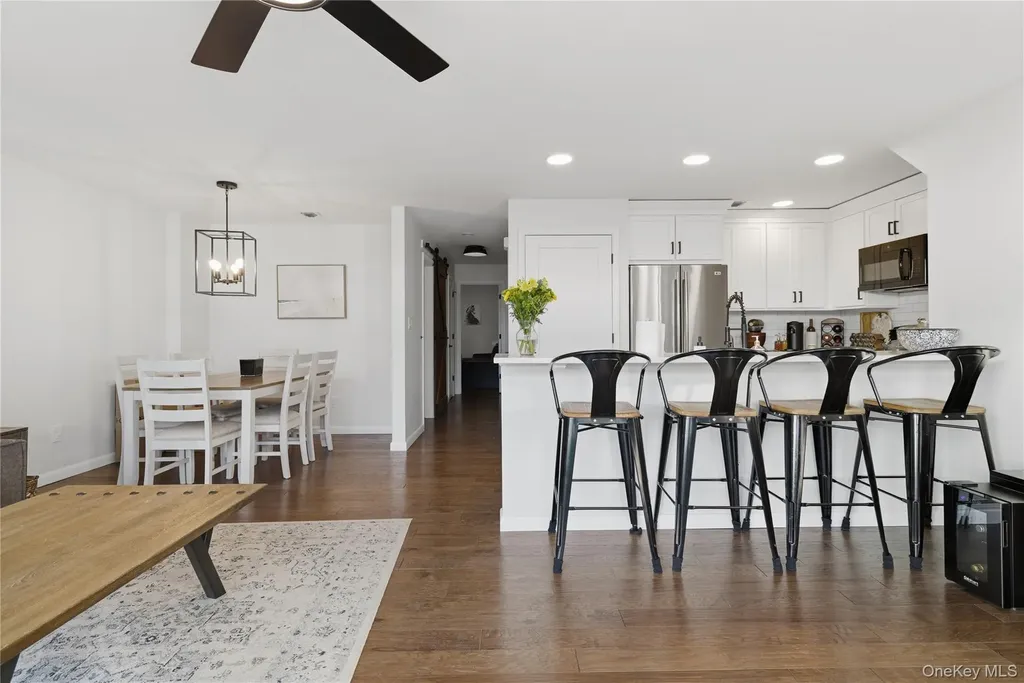 523 W Broadway Long Beach NY 11561