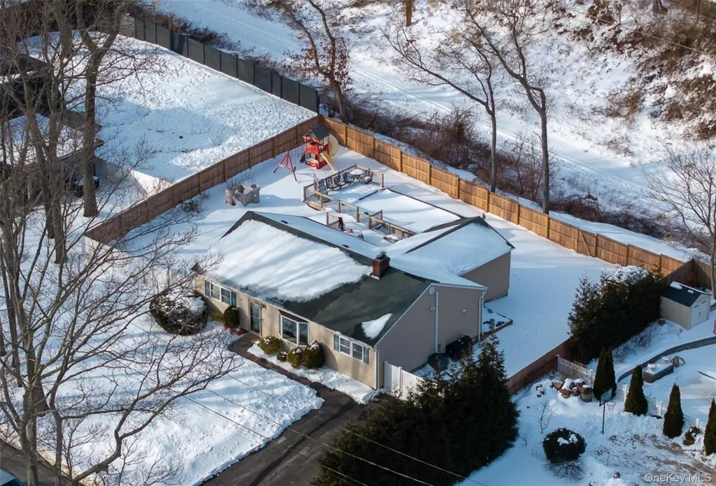 19 Larch Road Rocky Point NY 11778
