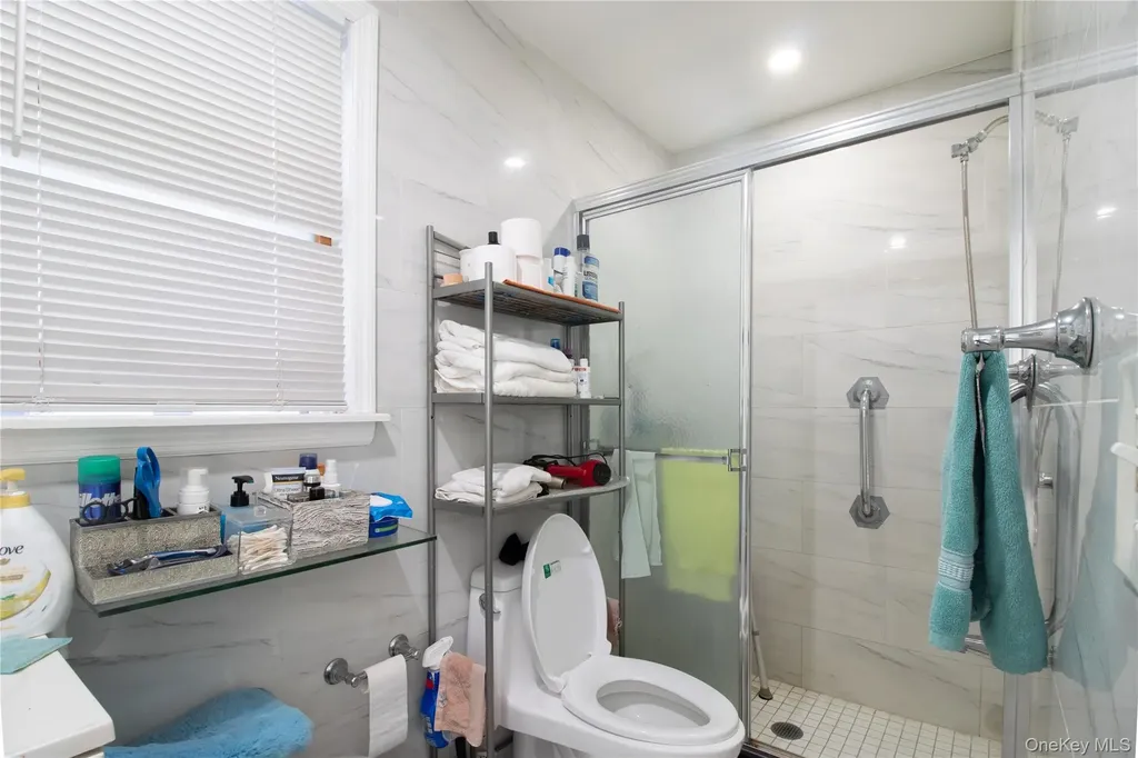 151-08 33rd Road Flushing NY 11354
