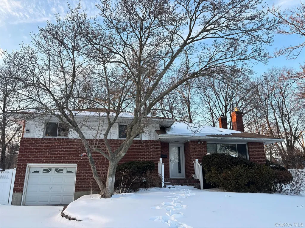 105 Seaman Road Jericho NY 11753