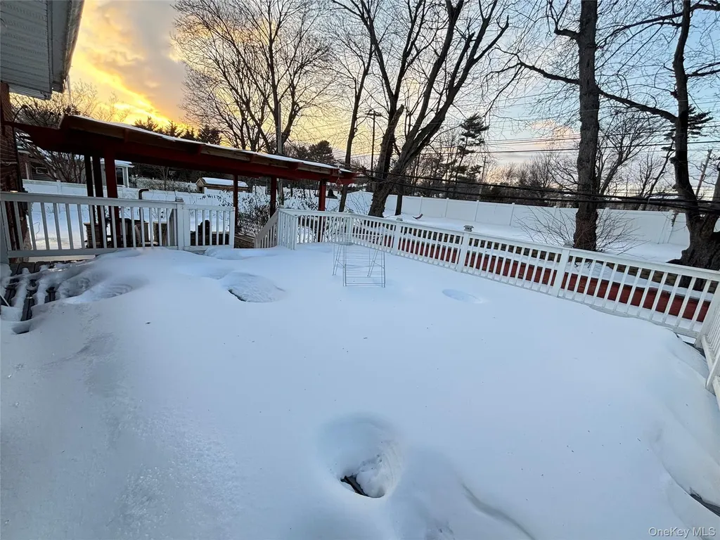 105 Seaman Road Jericho NY 11753