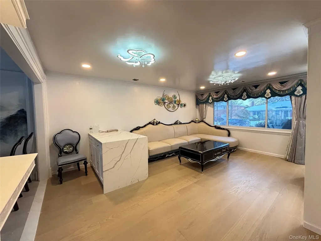 105 Seaman Road Jericho NY 11753
