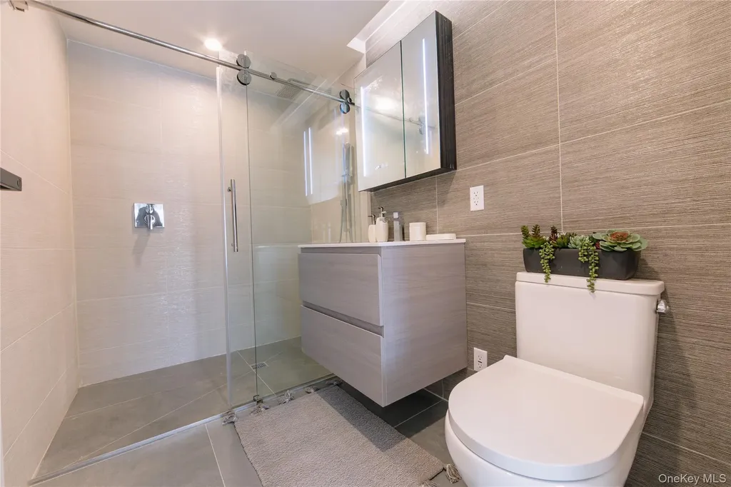 144-49 Northern Boulevard Flushing NY 11354